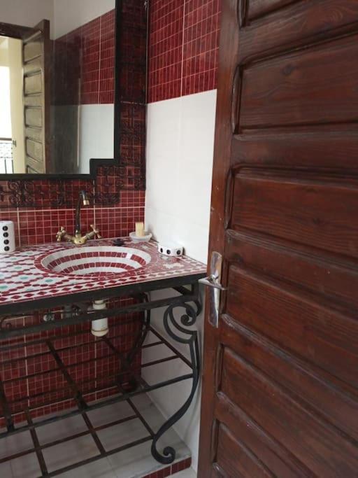 Duplex Style Riad Residence Avec Piscines マラケシュ エクステリア 写真
