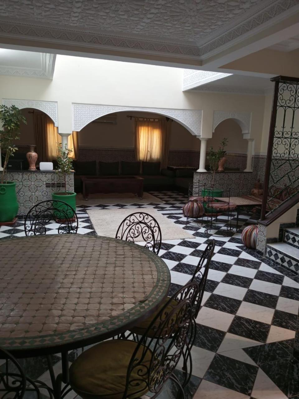 Duplex Style Riad Residence Avec Piscines マラケシュ エクステリア 写真